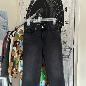 High-Rise 90’s Classic Straight Jean in Charcoal Wash